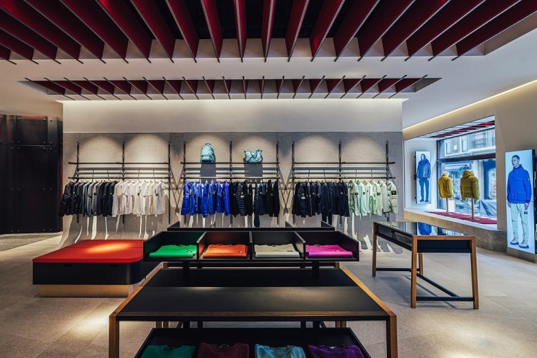 فروشگاه Stone Island