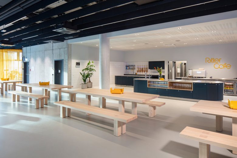 5eef5c25-f021-49c6-85ab-a26cf18f2fe5