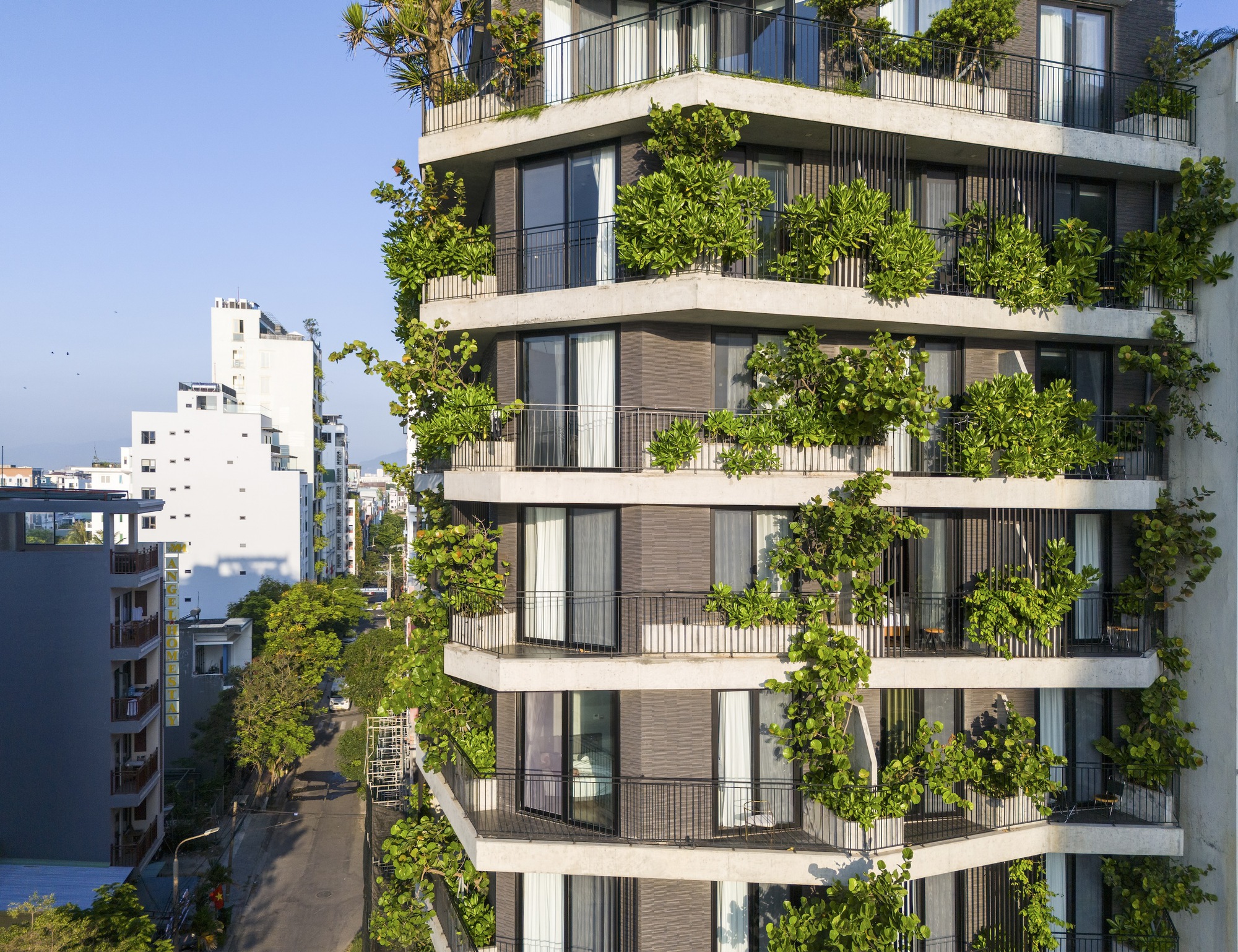 آپارتمان Taiyo Serviceطراحی شده توسط Ho Khue Architects