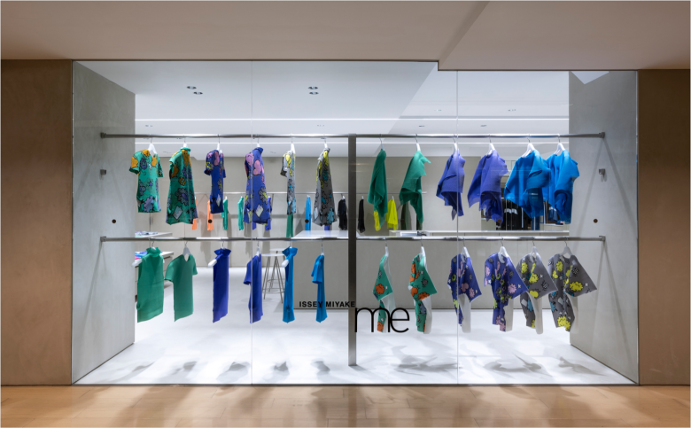 فروشگاه ISSEY MIYAKE طراحی با  Moment Inc