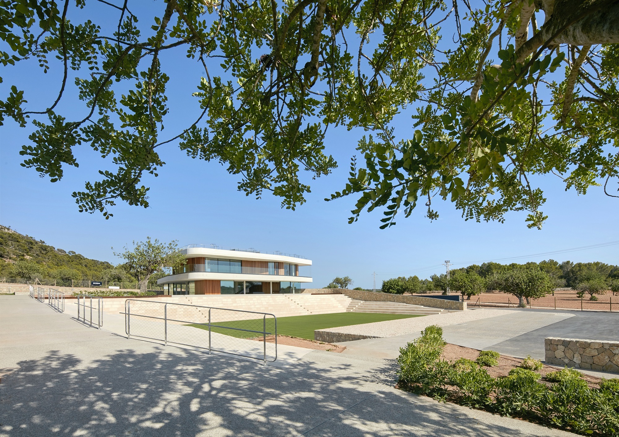 6fe10425-74d4-4bdb-b4d8-9b7f6491e7d6