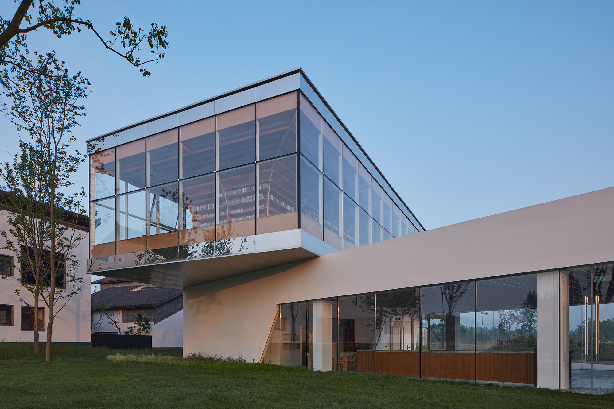 d4d1905f-e2c8-49ac-8830-7be299ac7f4c