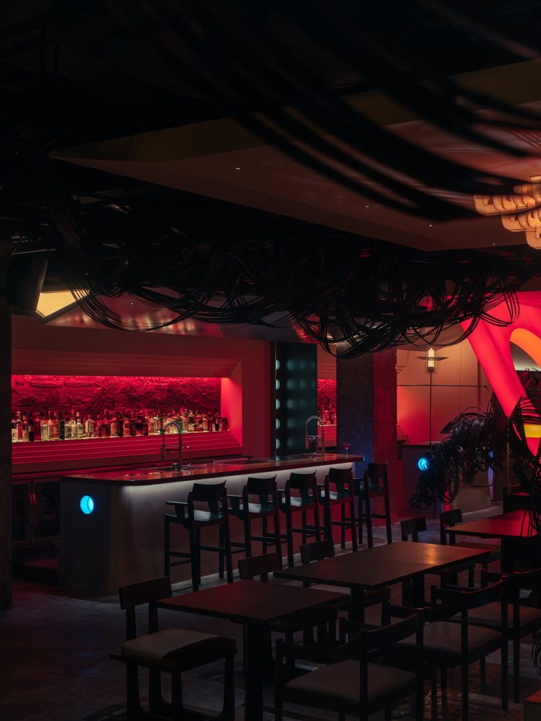 Sihe Whisky&Cocktail Bar طراحی شده توسط Hooold Design