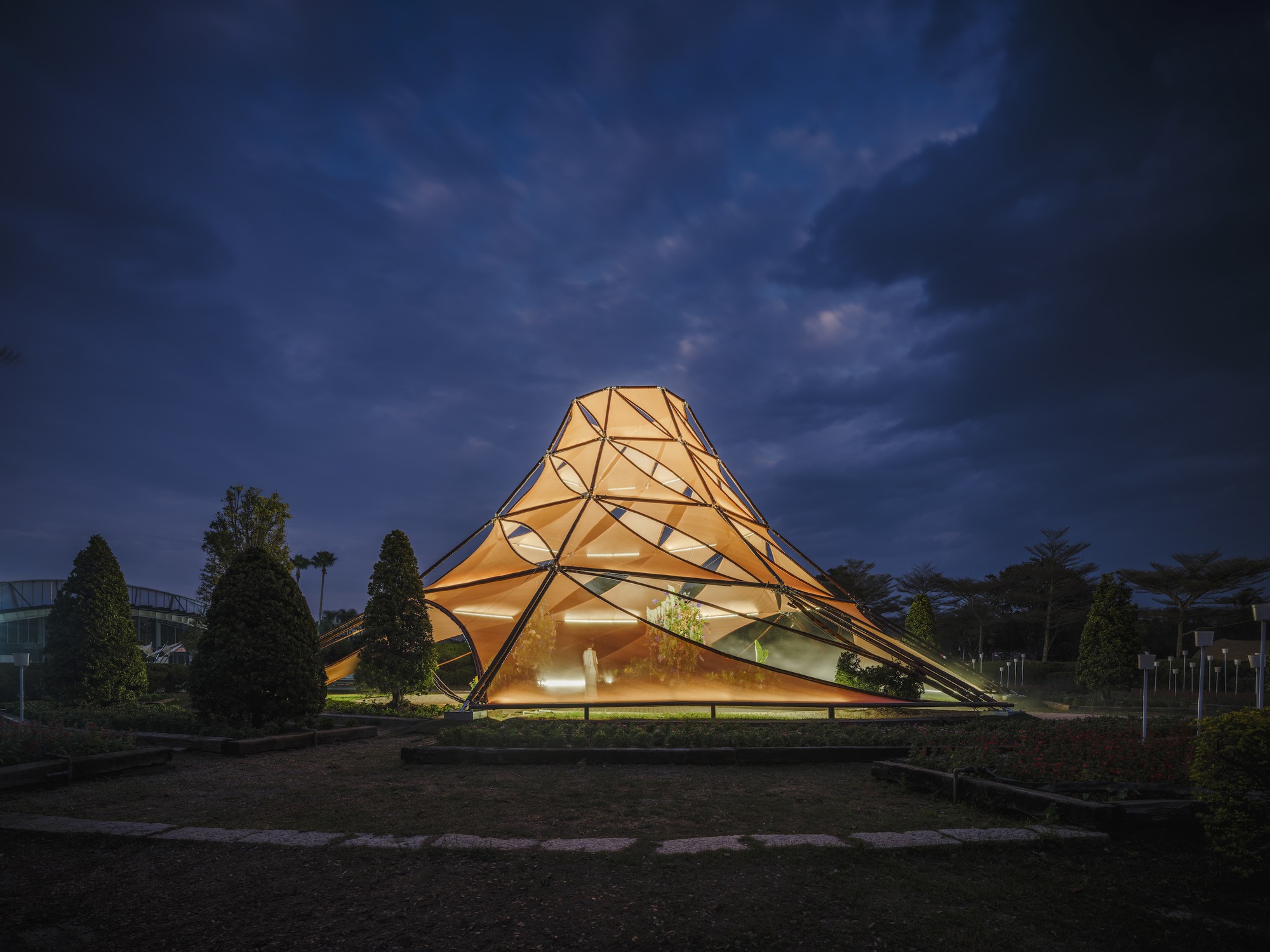 4724ee8e-04ff-4cc2-9282-2aee42bfbcd2