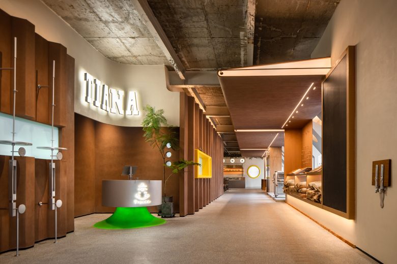 فروشگاه Tiana Factory طراحی شده توسط Hooold Design