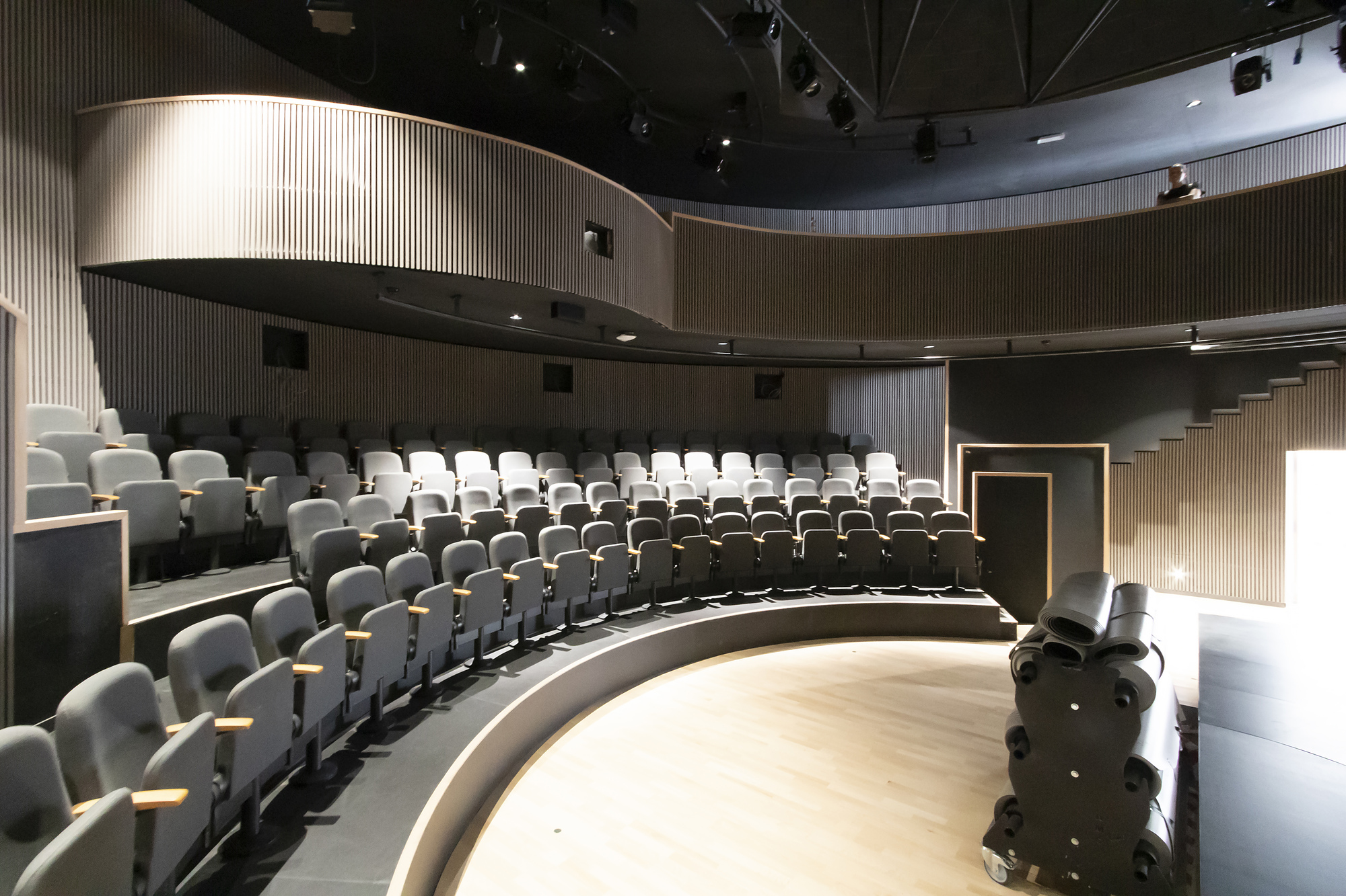 b25b0143-df14-4a67-a3ae-9bd8b611b04d