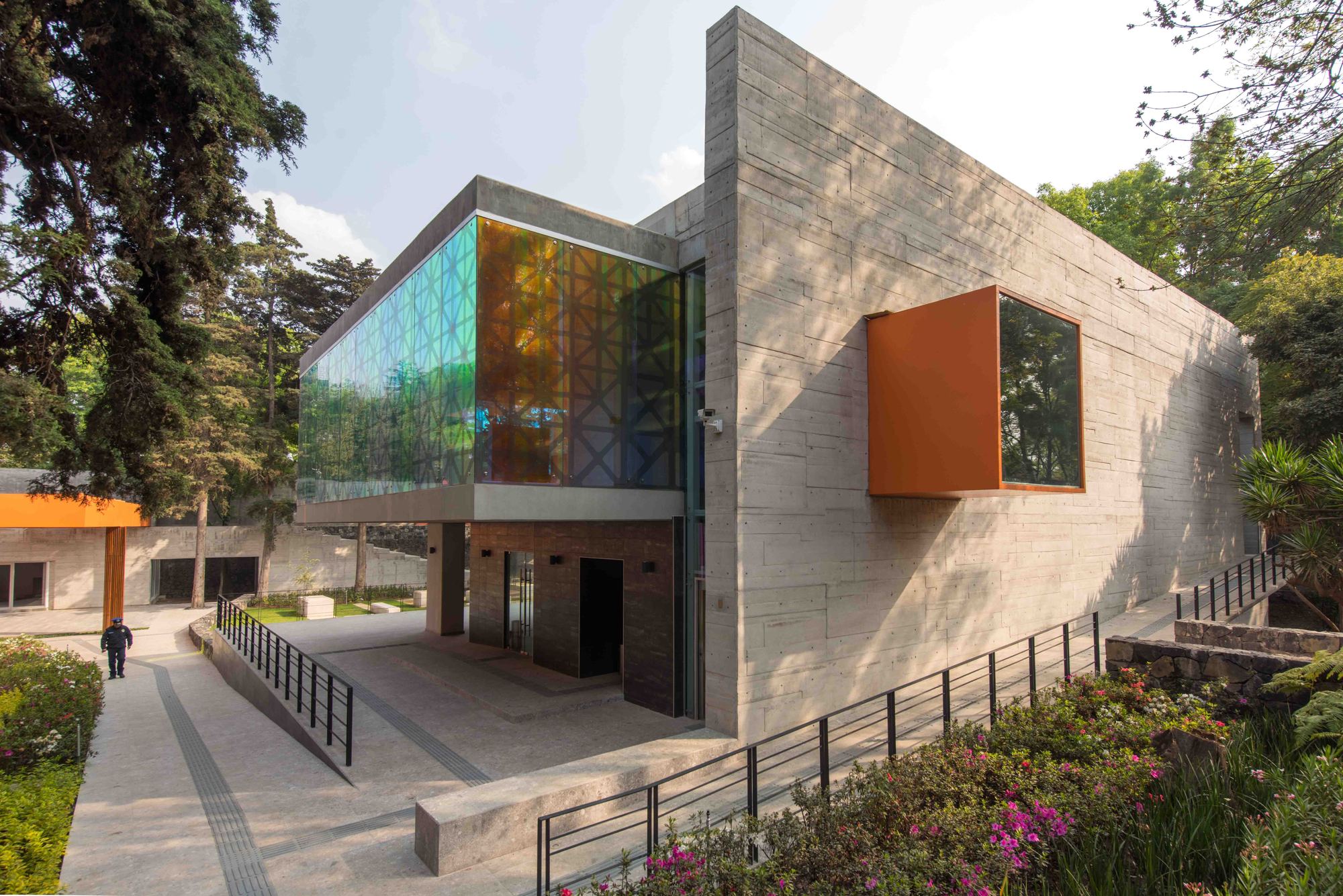 adbb4872-4915-4d09-8107-60359d34cc89