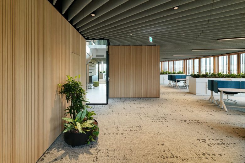 998e1b5e-da71-4bb8-8c30-68949e8bfcc9